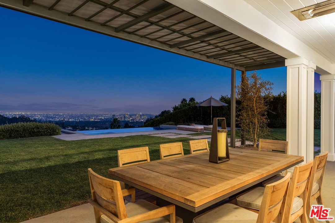 1126 Stradella Road Los Angeles, CA 90077 - Photo 16 of 40