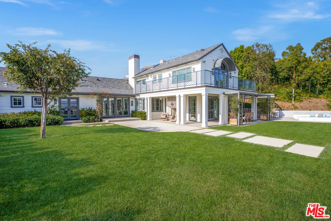 1126 Stradella Road Los Angeles, CA 90077 - Photo 4 of 40