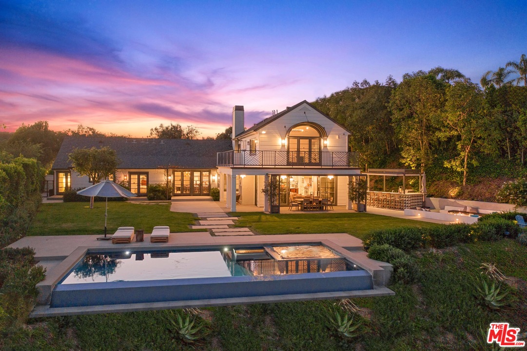 1126 Stradella Road Los Angeles, CA 90077 - Photo 7 of 40