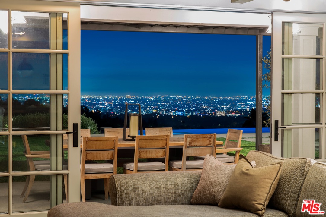 1126 Stradella Road Los Angeles, CA 90077 - Photo 9 of 40