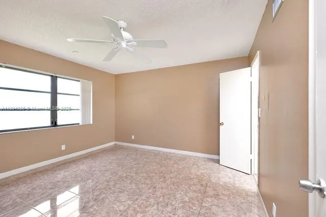 $140,000 | 3101 Oakland Shores Drive, Unit H204, Oakland Park, FL 33309