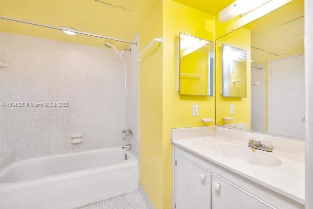 $140,000 | 3101 Oakland Shores Drive, Unit H204, Oakland Park, FL 33309