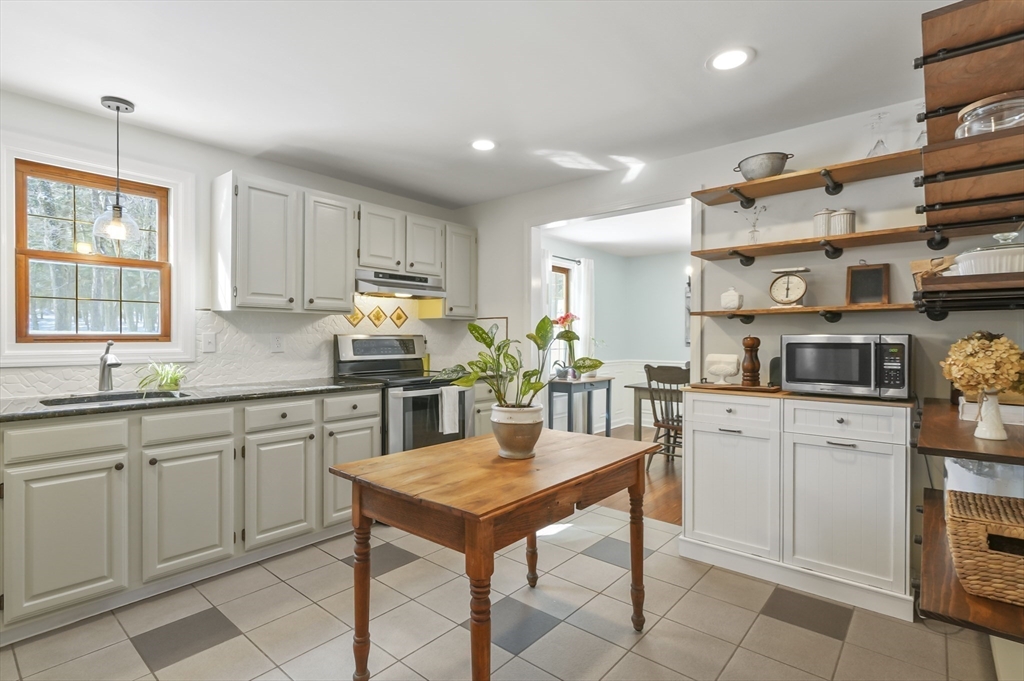 3 Mt Jefferson Road Hubbardston, MA 01452 - Photo 12 of 38 Gallery Image 12