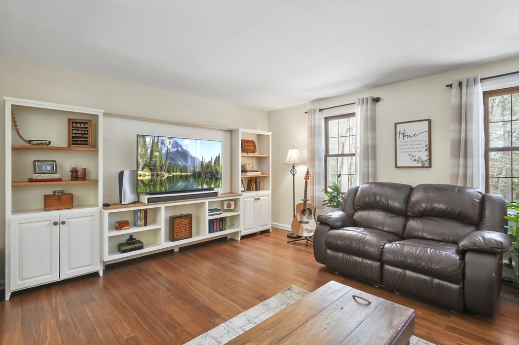 3 Mt Jefferson Road Hubbardston, MA 01452 - Photo 7 of 38 Gallery Image 7