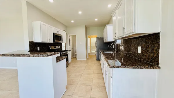 $2,250 | 3922 Coral Shadows Drive, Katy, TX 77449