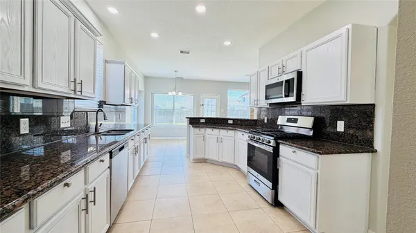 $2,250 | 3922 Coral Shadows Drive, Katy, TX 77449