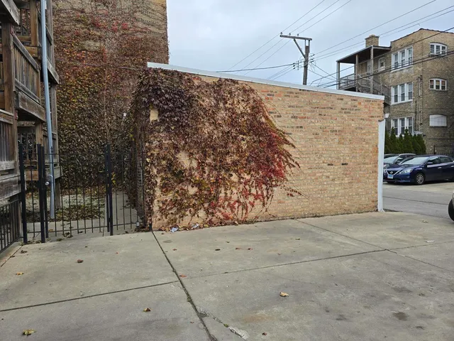 $1,599,000 | 6337 North Oakley Avenue, Chicago, IL 60659