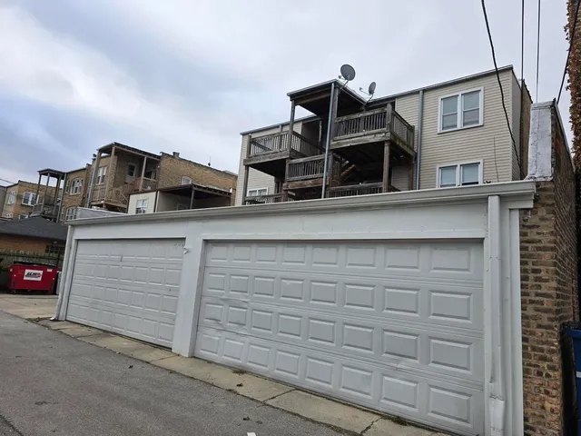 $1,599,000 | 6337 North Oakley Avenue, Chicago, IL 60659