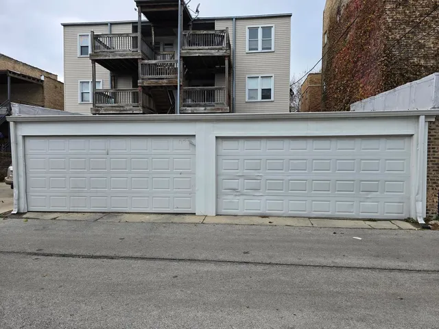 $1,599,000 | 6337 North Oakley Avenue, Chicago, IL 60659