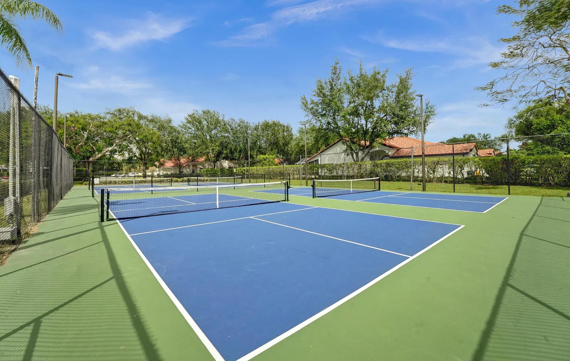 8214 Vía Di Veneto Boca Raton, FL 33496 - Photo 32 of 33 Pickelball