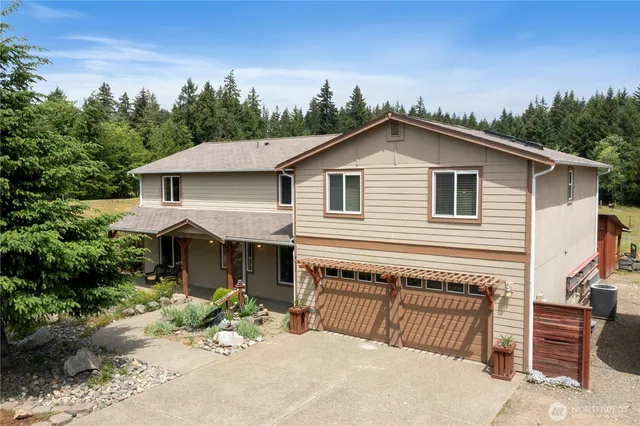 $1,100,000 | 2219 Key Peninsula Highway Southwest, Lakebay, WA 98349