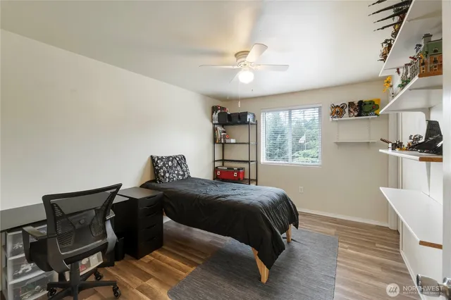 $1,100,000 | 2219 Key Peninsula Highway Southwest, Lakebay, WA 98349