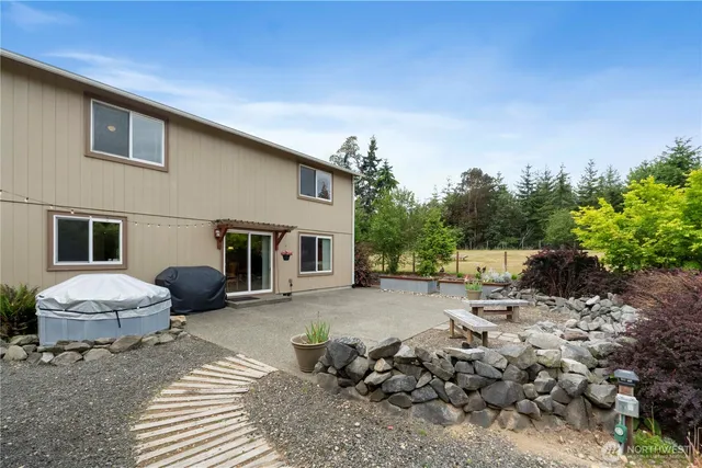 $1,100,000 | 2219 Key Peninsula Highway Southwest, Lakebay, WA 98349