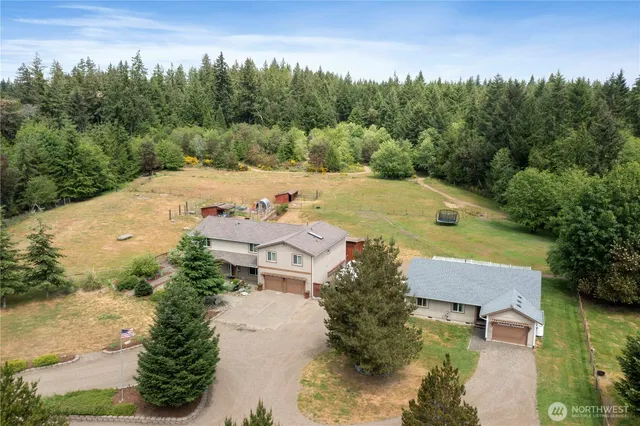 $1,100,000 | 2219 Key Peninsula Highway Southwest, Lakebay, WA 98349