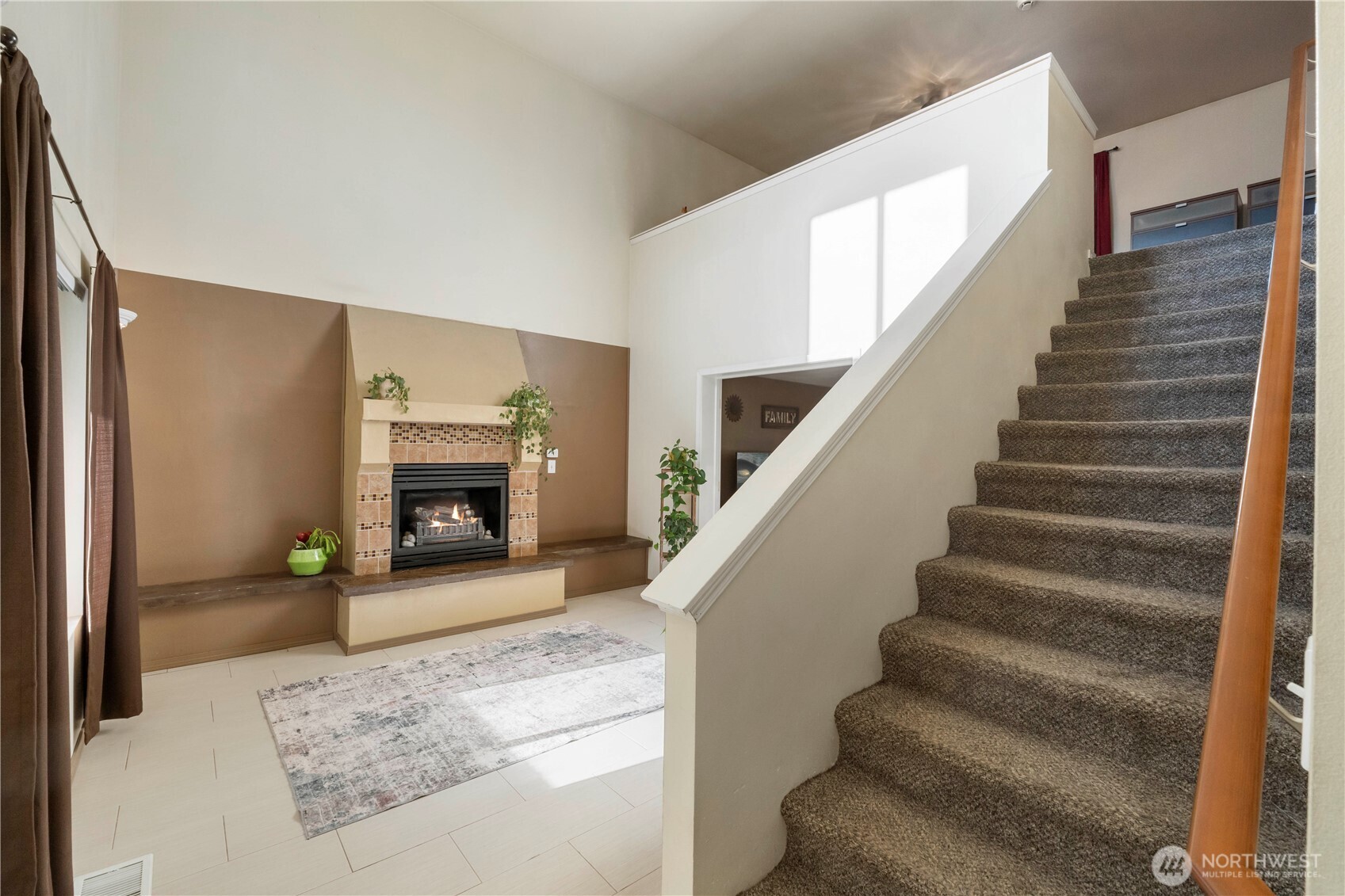 2219 Key Peninsula Highway Southwest Lakebay, WA 98349 - Photo 9 of 40 a view of entryway and hall