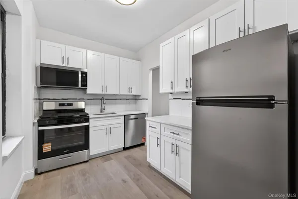 $449,000 | 41-41 41st Street, Unit 3J | Sunnyside