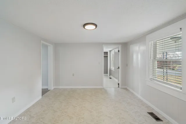 $250,000 | 2950 Craigs Chapel Road, Greenback, TN 37742