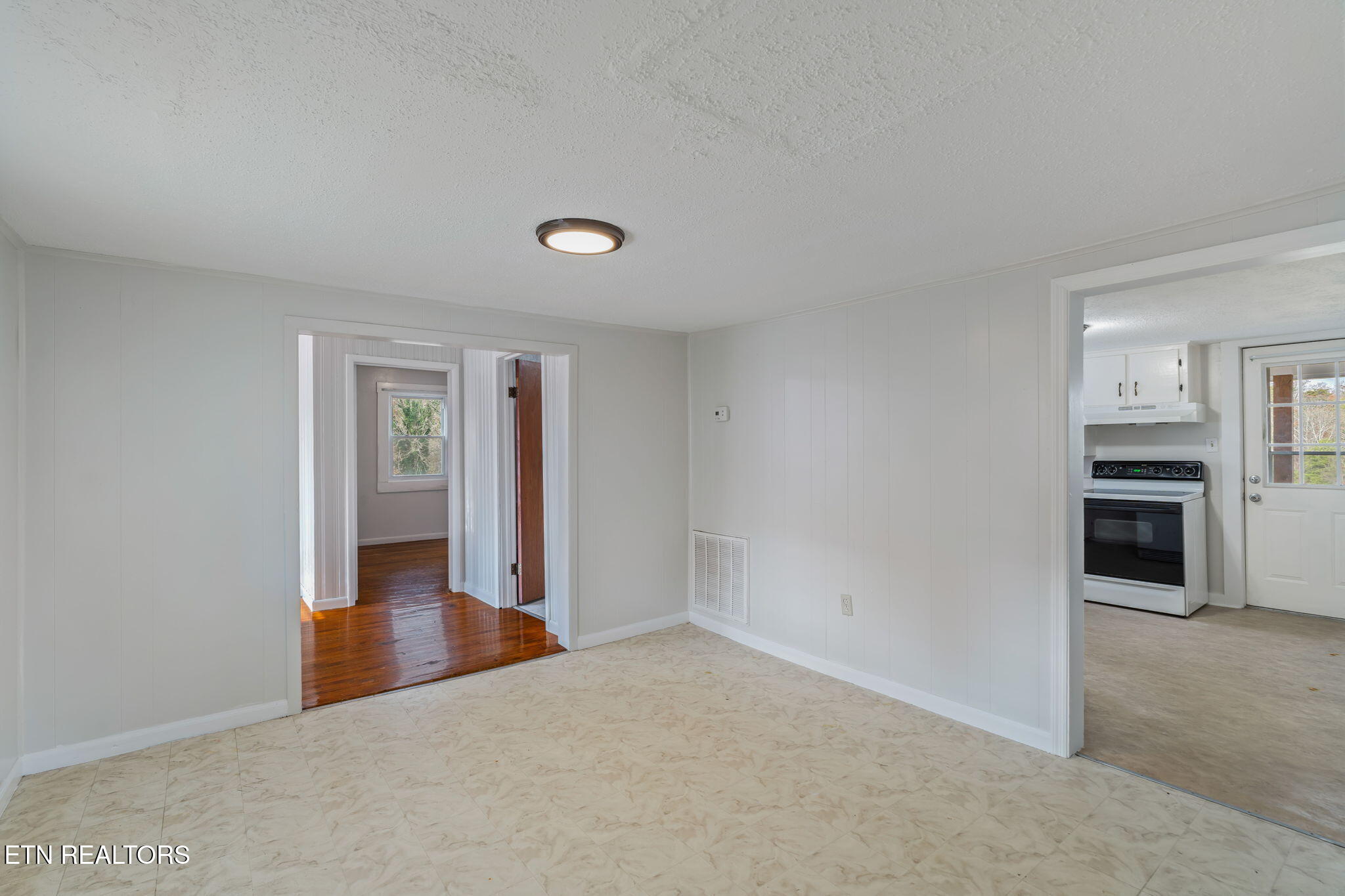 2950 Craigs Chapel Road Greenback, TN 37742 - Photo 16 of 42 16-web-or-mls-2950 Craigs Chapel Road-9