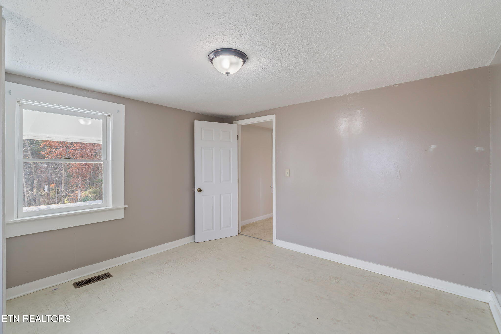 2950 Craigs Chapel Road Greenback, TN 37742 - Photo 18 of 42 18-web-or-mls-2950 Craigs Chapel Road-11