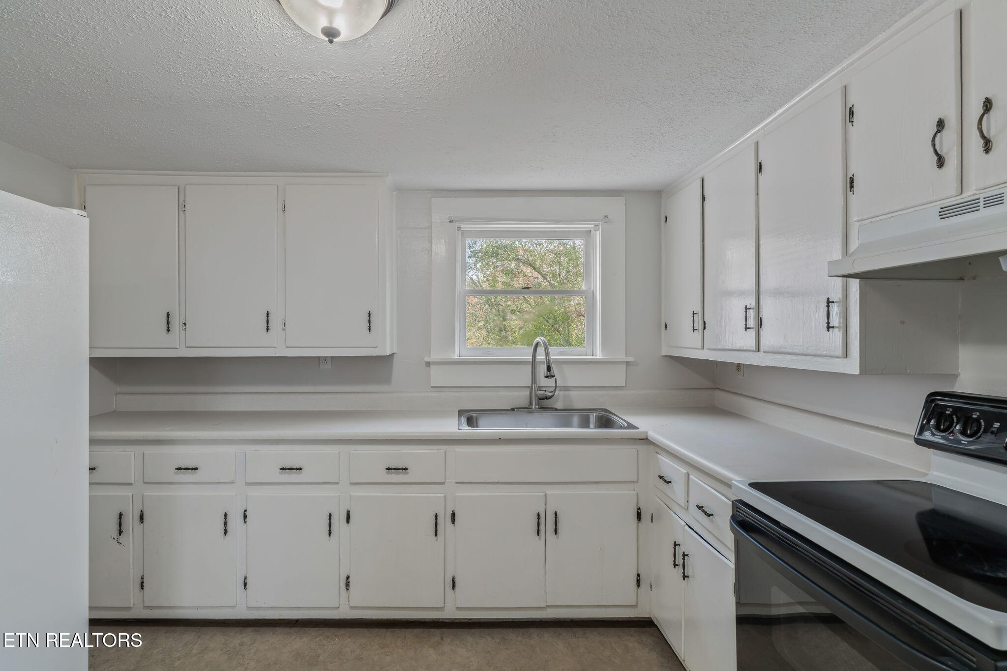 2950 Craigs Chapel Road Greenback, TN 37742 - Photo 20 of 42 20-web-or-mls-2950 Craigs Chapel Road-13