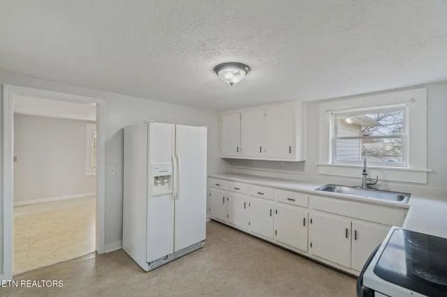 $250,000 | 2950 Craigs Chapel Road, Greenback, TN 37742