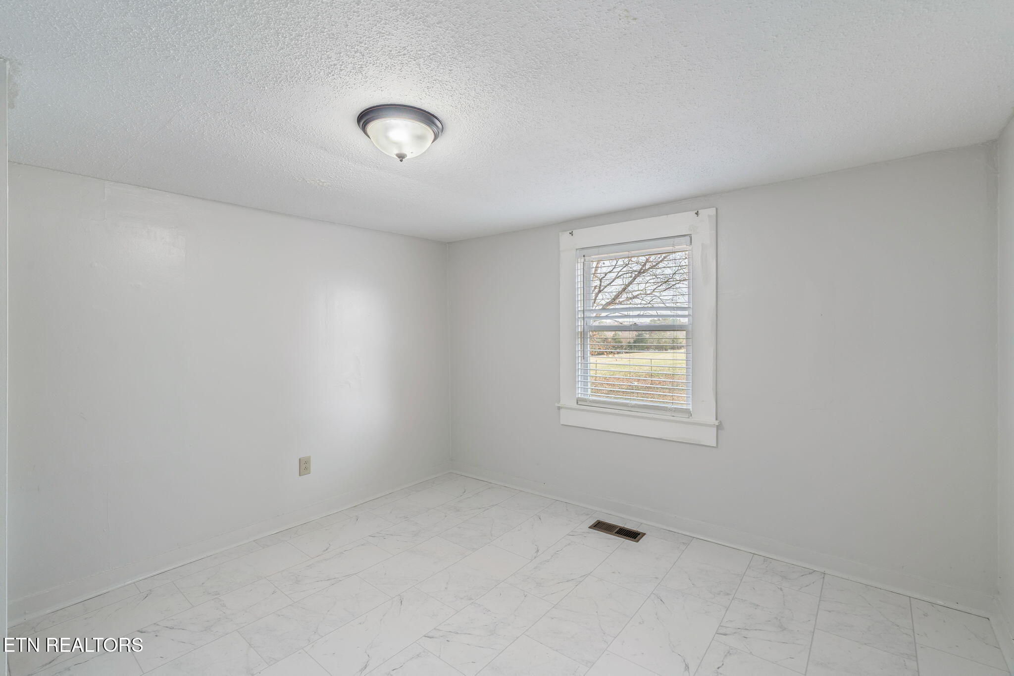 2950 Craigs Chapel Road Greenback, TN 37742 - Photo 23 of 42 23-web-or-mls-2950 Craigs Chapel Road-16