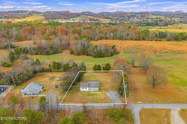 $250,000 | 2950 Craigs Chapel Road, Greenback, TN 37742