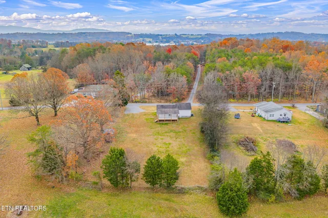 $250,000 | 2950 Craigs Chapel Road, Greenback, TN 37742