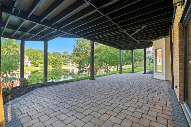 $2,650,000 | 9427 Falling Waters Drive West, Burr Ridge, IL 60527