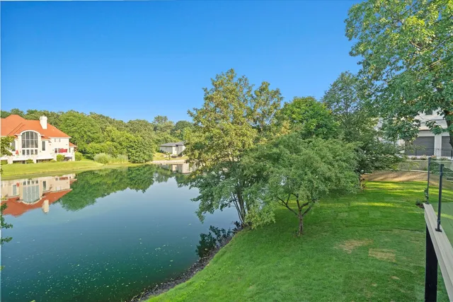 $2,650,000 | 9427 Falling Waters Drive West, Burr Ridge, IL 60527