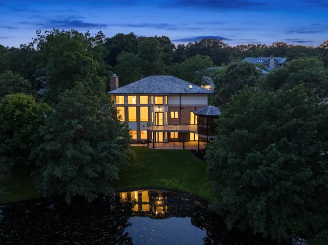 $2,650,000 | 9427 Falling Waters Drive West, Burr Ridge, IL 60527