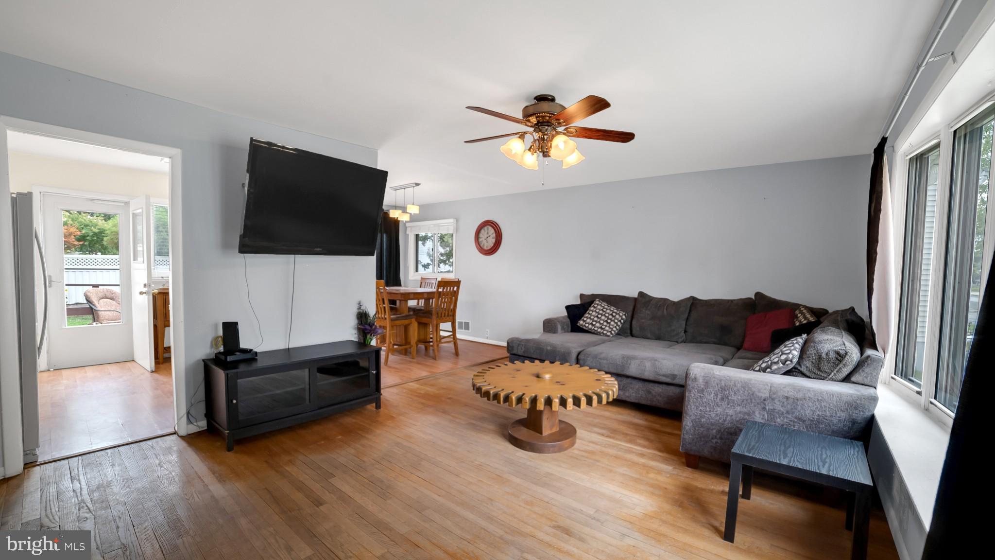 105 Ridgely Road Glen Burnie, MD 21061 - Photo 3 of 29