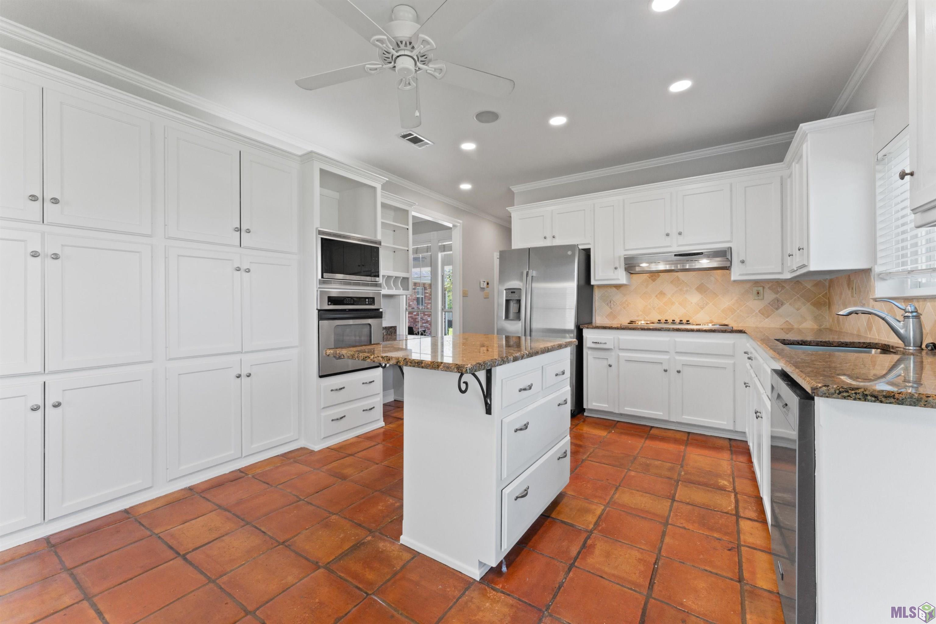 13514 Mary Edith Place Baton Rouge, LA 70809 - Photo 11 of 36