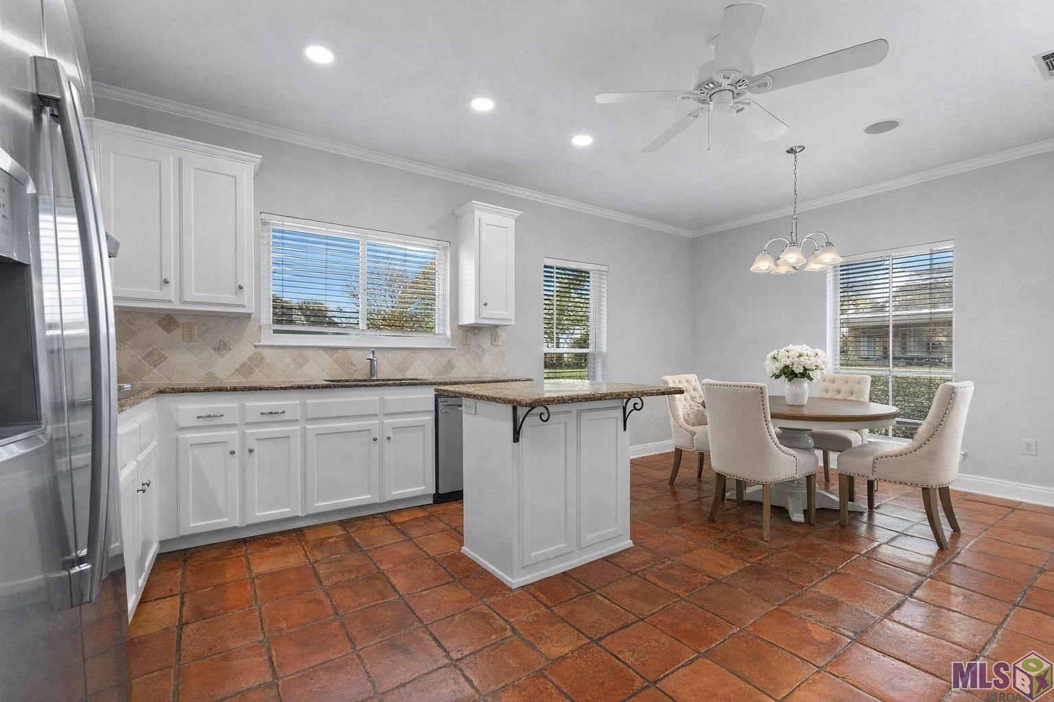 13514 Mary Edith Place Baton Rouge, LA 70809 - Photo 9 of 36