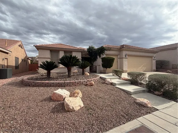 $2,250 | 572 Fox Links Street, Henderson, NV 89012