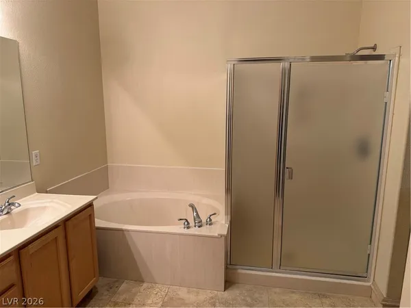 $2,250 | 572 Fox Links Street, Henderson, NV 89012