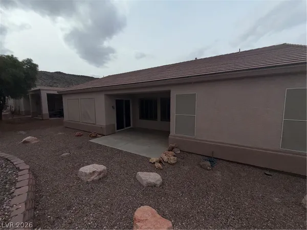 $2,250 | 572 Fox Links Street, Henderson, NV 89012