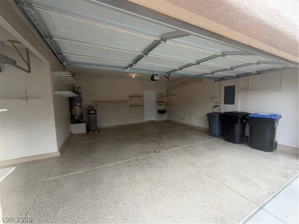 $2,250 | 572 Fox Links Street, Henderson, NV 89012