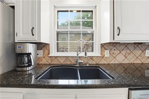 $375,000 | 9947 Ballentine Drive, Overland Park, KS 66214
