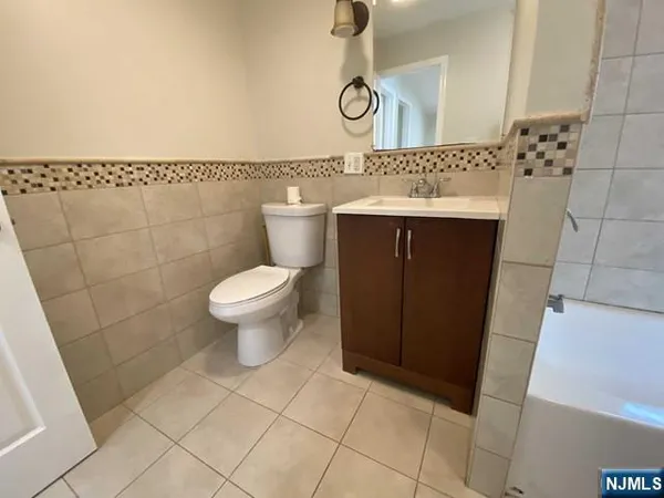 $4,500 | 1013 Arlington Road, New Milford, NJ 07646