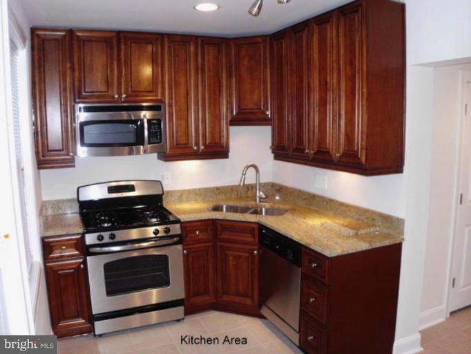 2003 Naylor Road Southeast Washington, DC 20020 - Photo 5 of 17 Kitchen