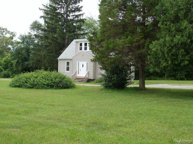 600 Barnes Lake Road Columbiaville, MI 48421 - Photo 1 of 8 Barnes Lk (3)