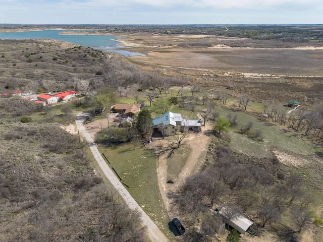 $380,000 | 401 10 Bears Trail, Howardwick, TX 79226