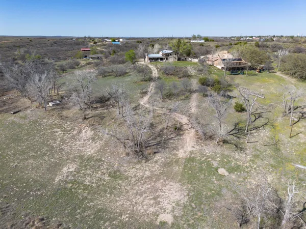 $320,000 | 401 10 Bears Trail, Howardwick, TX 79226