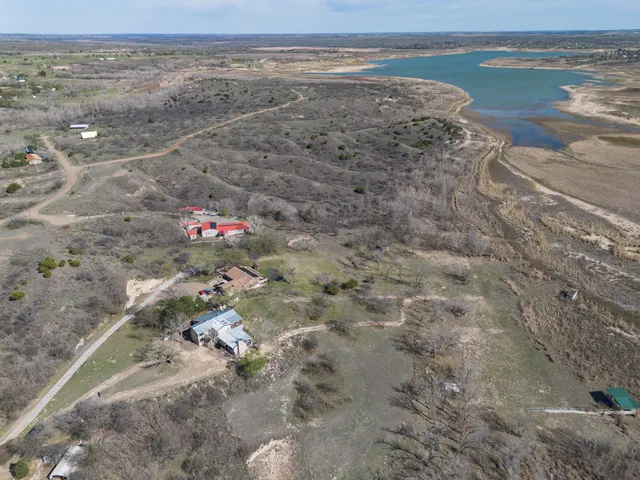 $380,000 | 401 10 Bears Trail, Howardwick, TX 79226