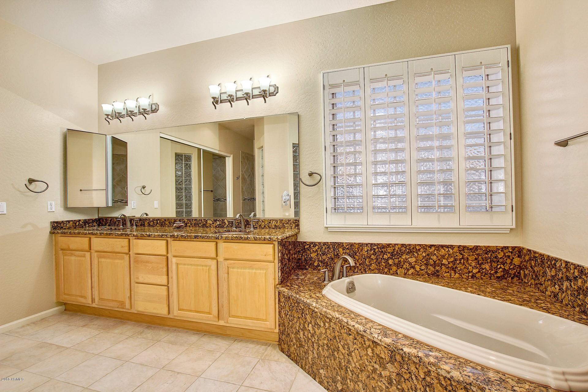 13344 West Coronado Road Goodyear, AZ 85395 - Photo 13 of 42 0016-Coronado (16)