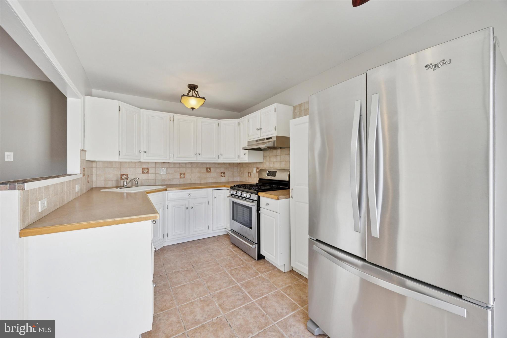 12523 Ramer Road Philadelphia, PA 19154 - Photo 11 of 33