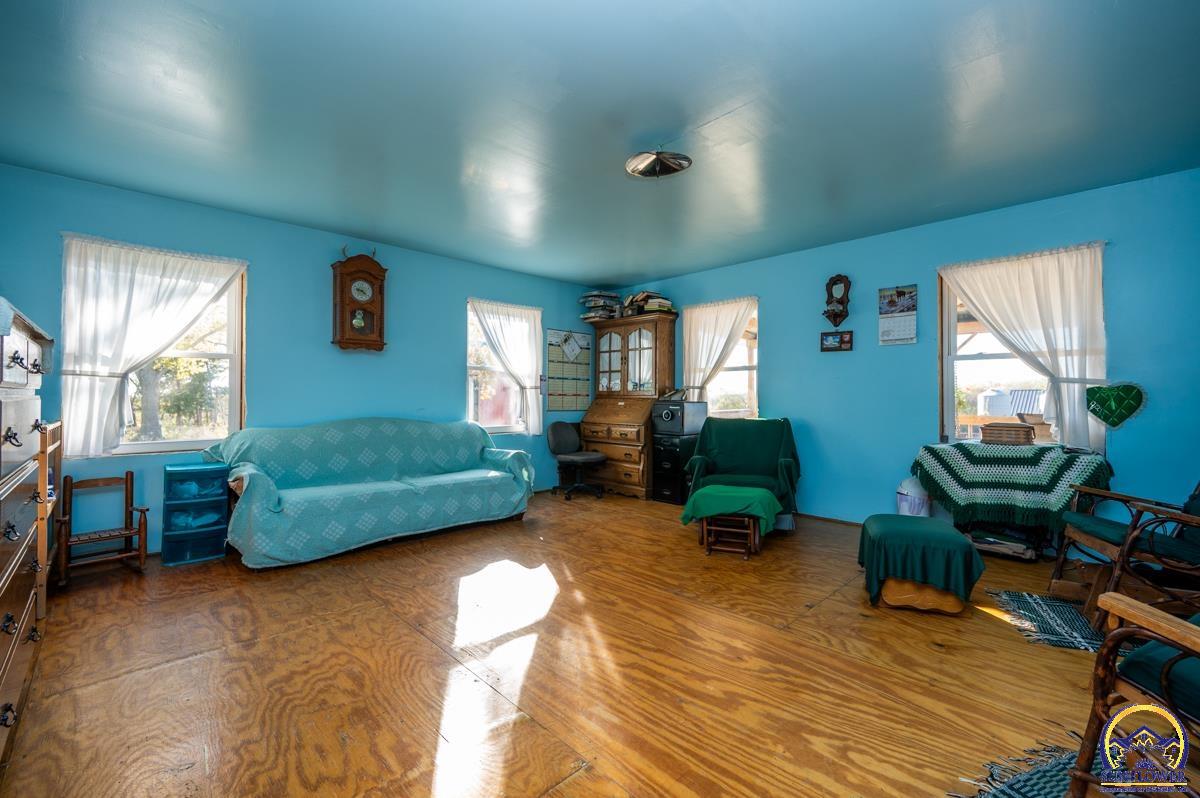 20031 South Berryton Road Lyndon, KS 66451 - Photo 12 of 39