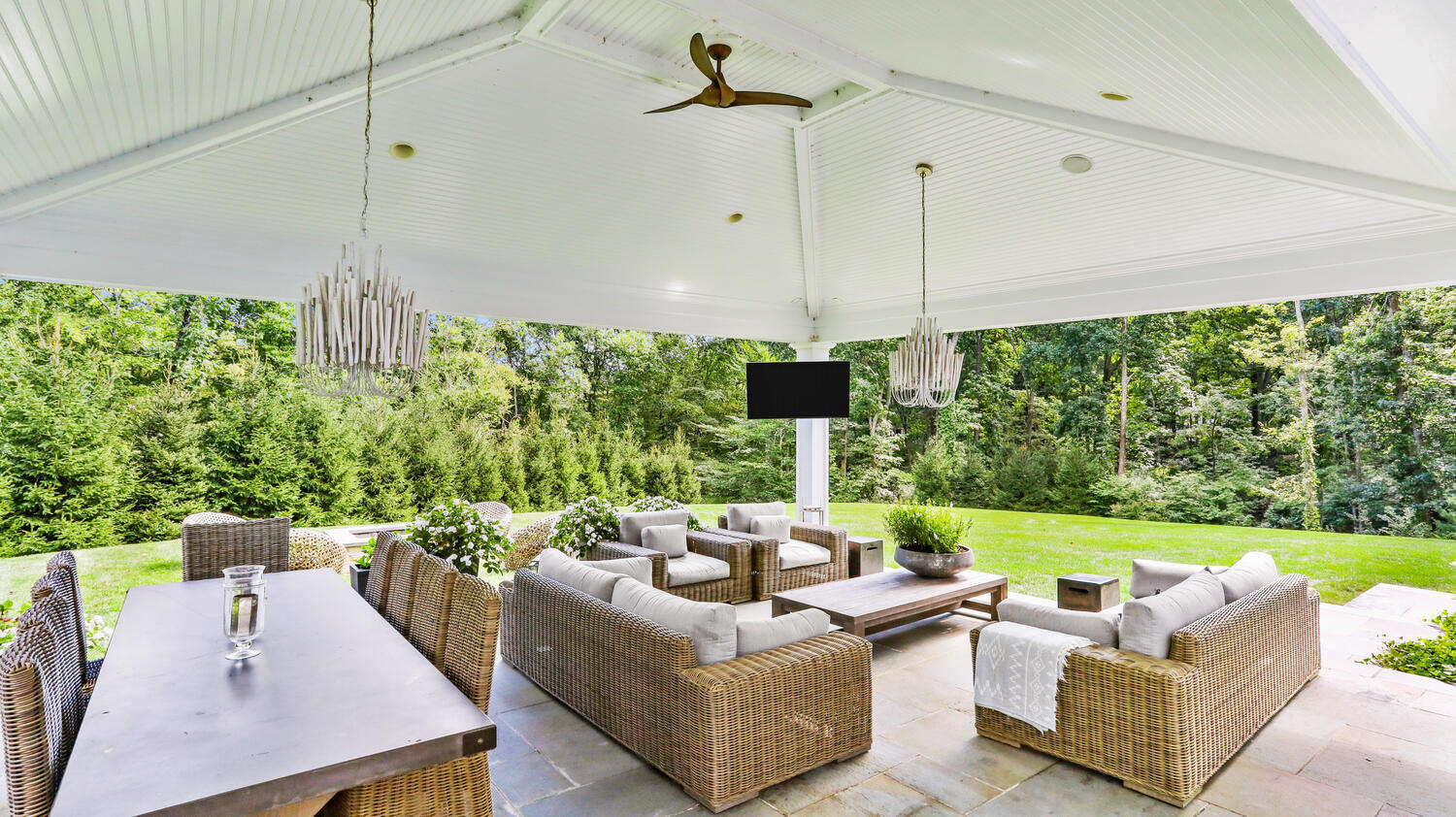 121 Chichester Road New Canaan, CT 06840 - Photo 14 of 42 a living room with furniture