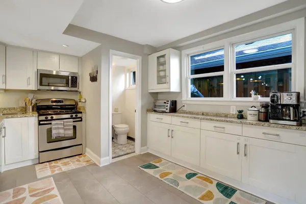 $4,500 | 1316 Commonwealth Avenue, Alexandria, VA 22301